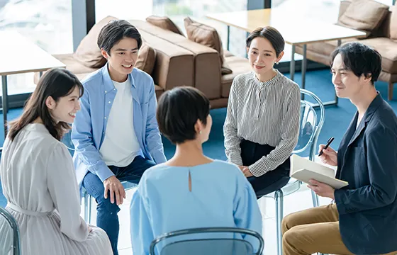 コーチングを基礎とした実践的な研修